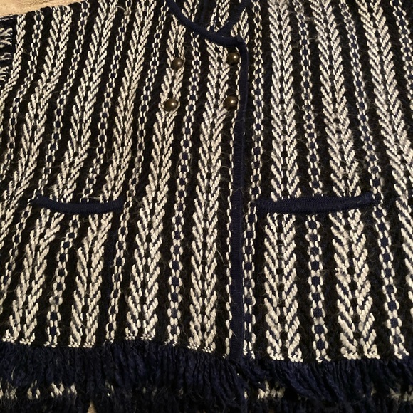 Love this poncho!! Super soft and great for even just a blanket as well! - Picture 4 of 4